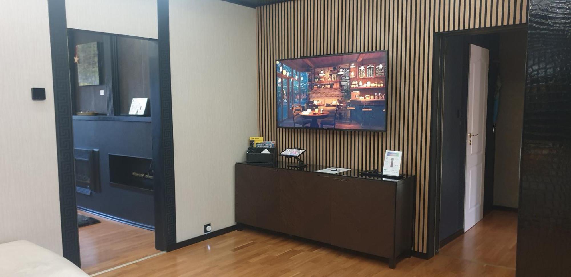 Miet-kamp Ruhig, Zentral, Nahe Messe, Ausgefallenes Design 2 Schlafzimmer Appartement *