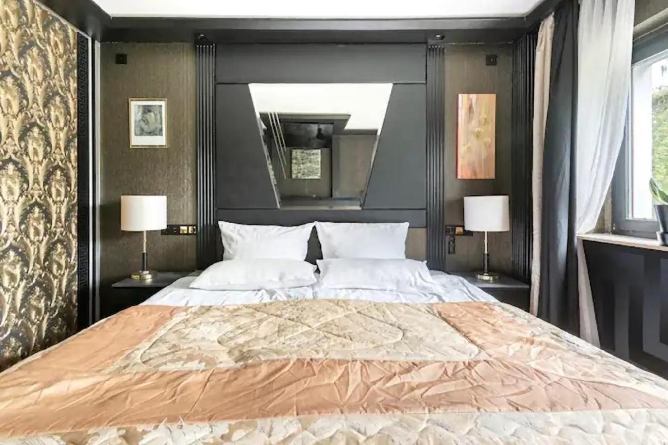 Miet-kamp Ruhig, Zentral, Nahe Messe, Ausgefallenes Design 2 Schlafzimmer Lejlighed *
